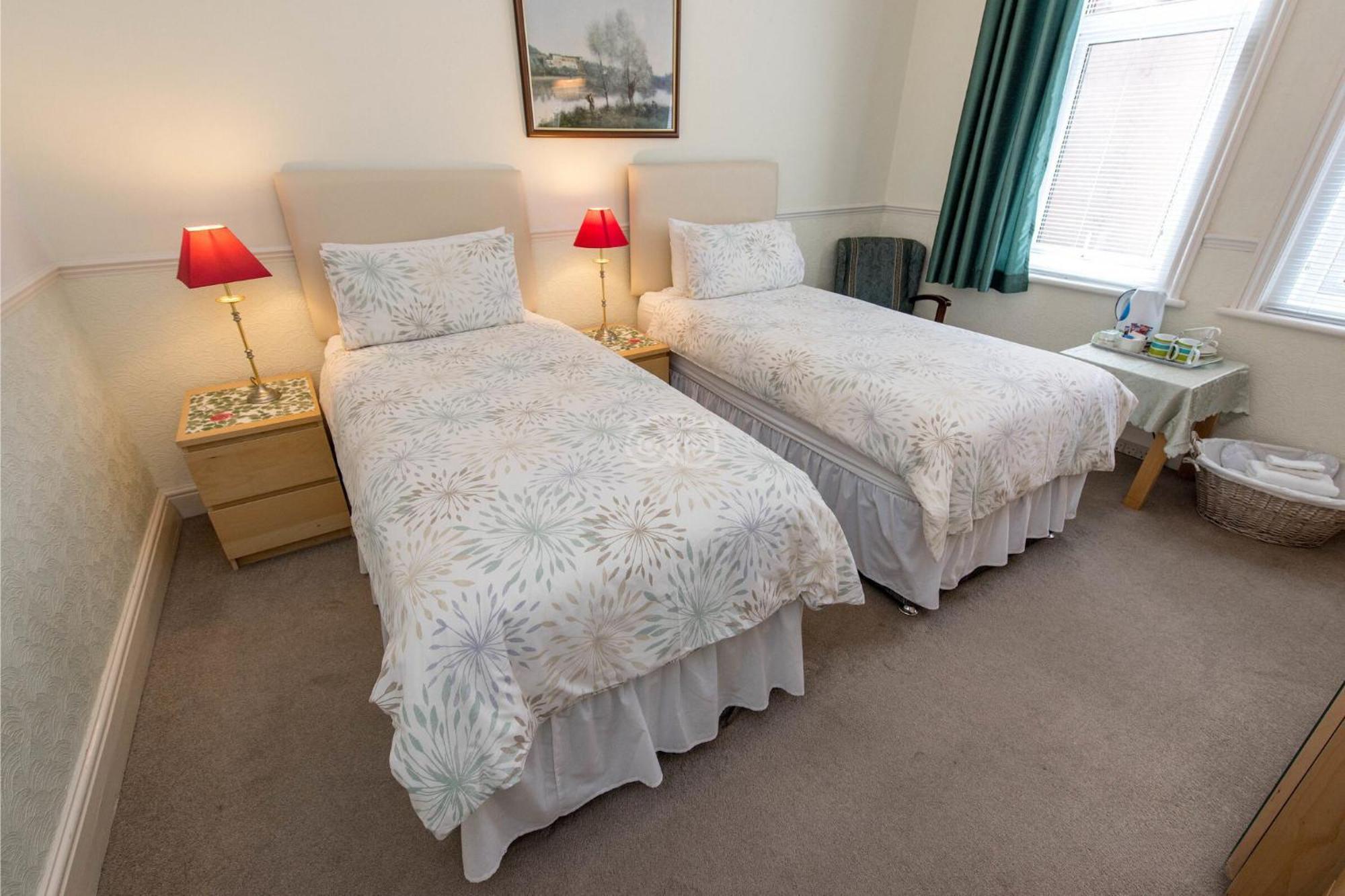 The Strand Hotel Bournemouth Room photo