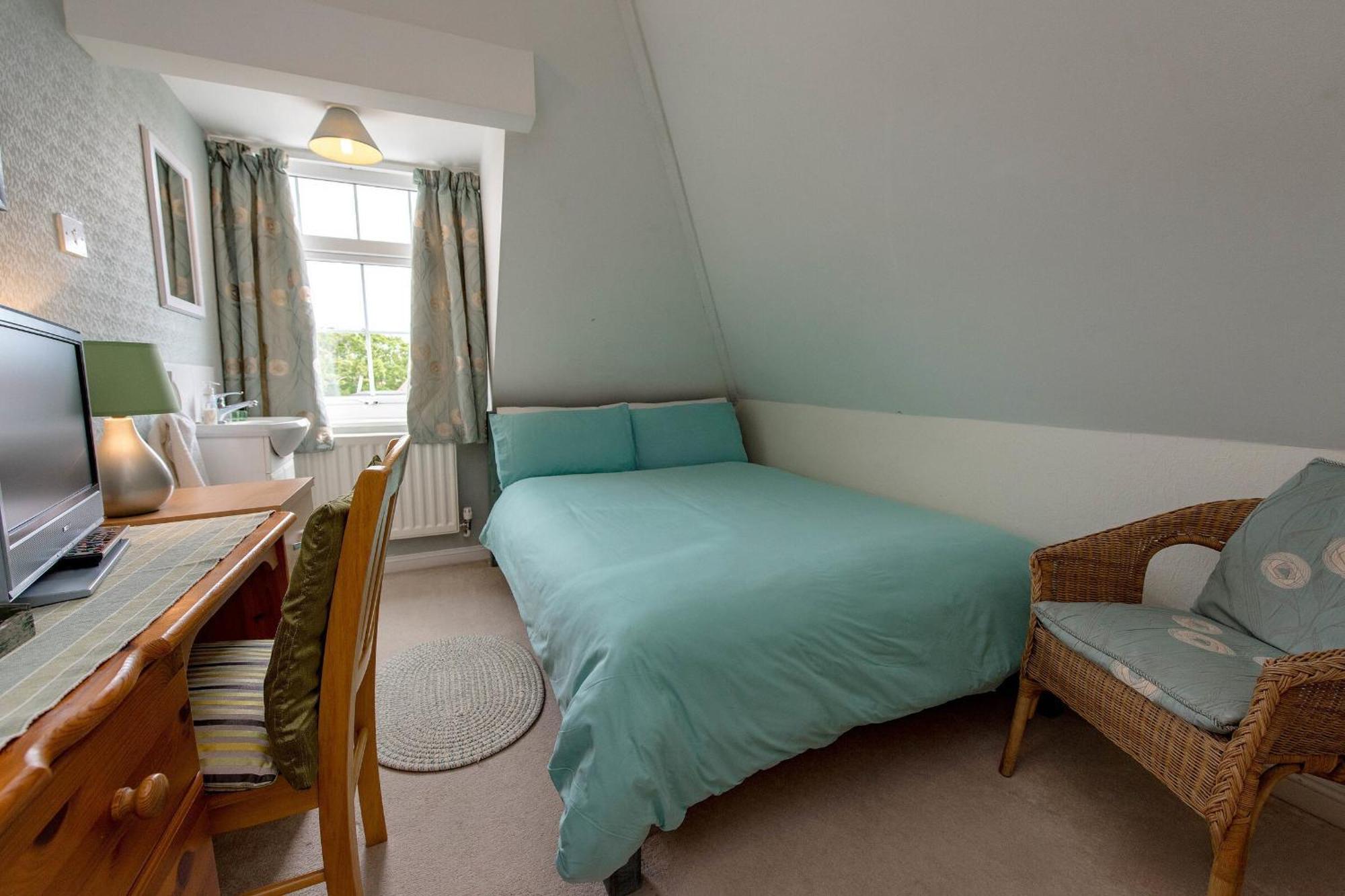 The Strand Hotel Bournemouth Room photo